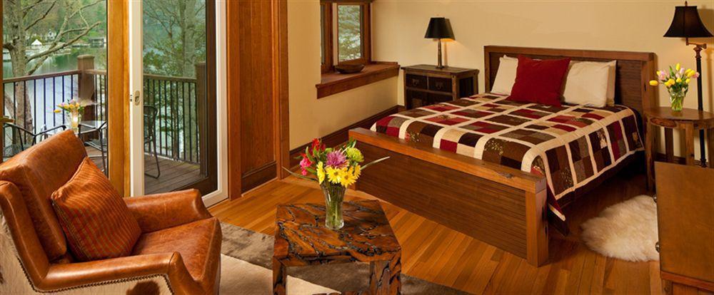 Lodge On Lake Lure Eksteriør bilde