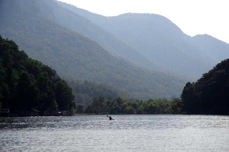 Lodge On Lake Lure Eksteriør bilde